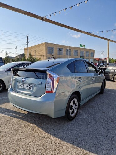 Toyota Prius-6