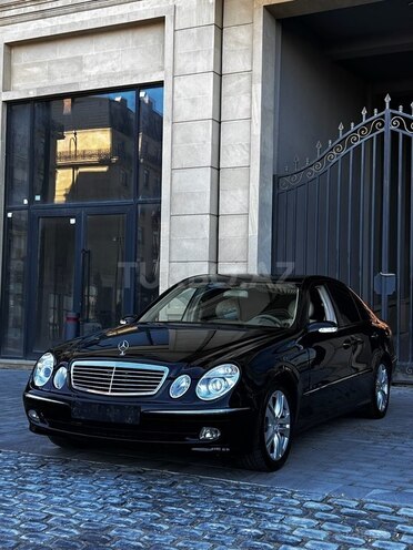 Mercedes E 320 2003, 272,000 km - 3.2 l - Bakı