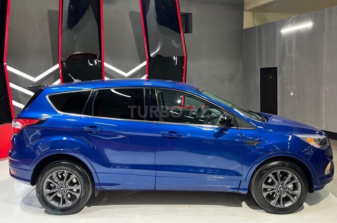 Ford Escape 2017, 185,588 km - 1.5 l - Sumqayıt