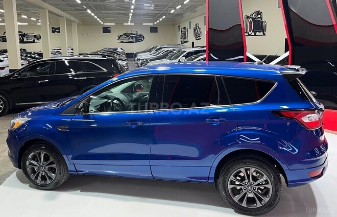 Ford Escape 2017, 185,588 km - 1.5 l - Sumqayıt