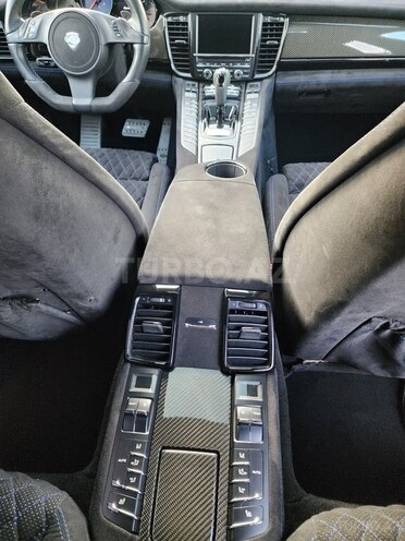 Porsche Panamera GTS 2012, 60,000 km - 4.8 l - Bakı