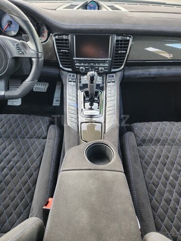 Porsche Panamera GTS 2012, 60,000 km - 4.8 l - Bakı