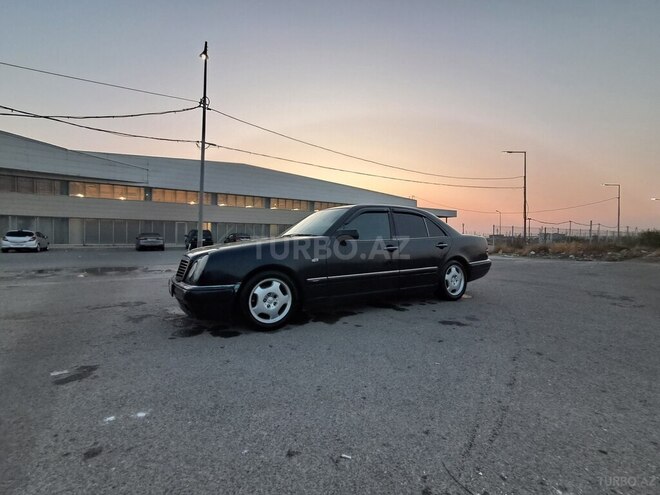 Mercedes E 280 1996, 236,805 km - 2.8 l - Bakı