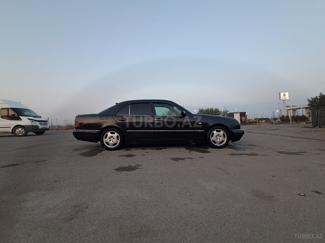 Mercedes E 280 1996, 236,805 km - 2.8 l - Bakı