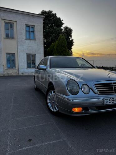 Mercedes E 220 d 2001, 530,180 km - 2.2 л - Gəncə