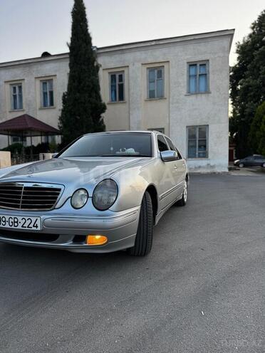 Mercedes E 220 d 2001, 530,180 km - 2.2 л - Gəncə