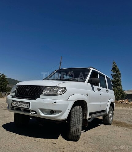 UAZ Patriot-1