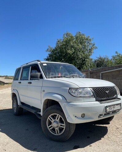 UAZ Patriot-2