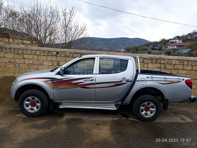 Mitsubishi L200 2008, 400,000 km - 2.5 l - Gədəbəy