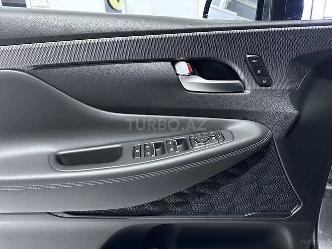 Hyundai Santa Fe-13