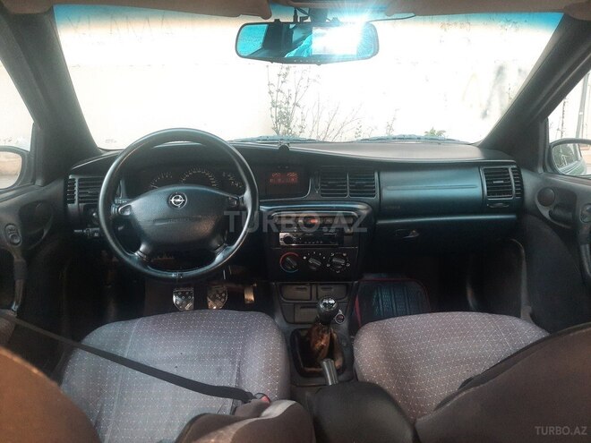 Opel Vectra 1995, 403,000 km - 2.0 l - Bakı
