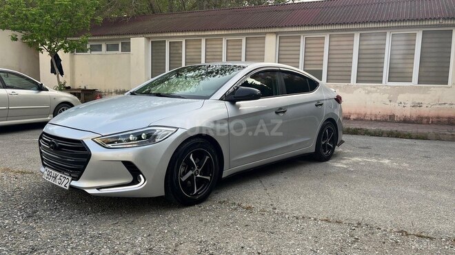 Hyundai Elantra 2018, 270,370 km - 2.0 l - Bakı