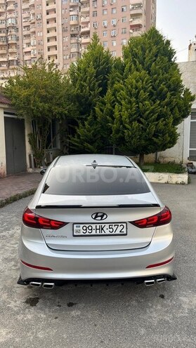 Hyundai Elantra 2018, 270,370 km - 2.0 l - Bakı