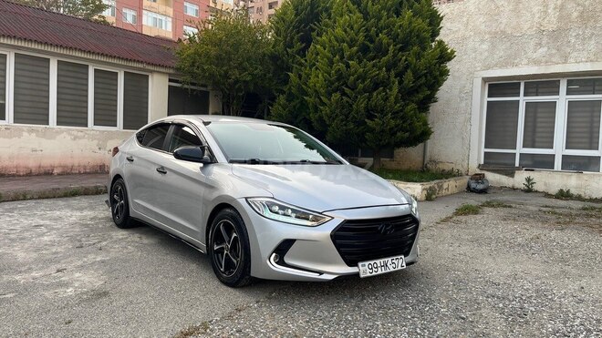 Hyundai Elantra 2018, 270,370 km - 2.0 l - Bakı