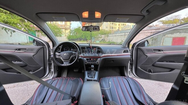 Hyundai Elantra 2018, 270,370 km - 2.0 l - Bakı