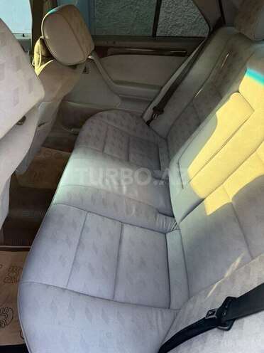 Mercedes C 220 1996, 320,000 km - 2.2 l - Masallı