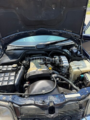 Mercedes C 220 1996, 320,000 km - 2.2 l - Masallı