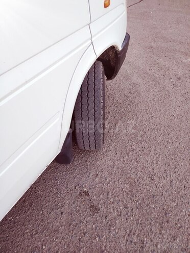 Mercedes Sprinter 208 1997, 100,000 km - 2.5 l - Qazax