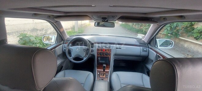 Mercedes E 270 2001, 449,795 km - 2.7 l - Bərdə