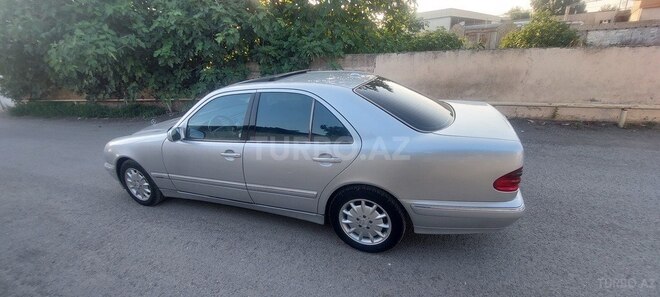 Mercedes E 270 2001, 449,795 km - 2.7 l - Bərdə