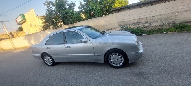 Mercedes E 270 2001, 449,795 km - 2.7 l - Bərdə
