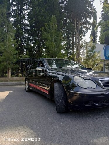 Mercedes C 200 2001, 237,568 km - 2.0 л - Mingəçevir