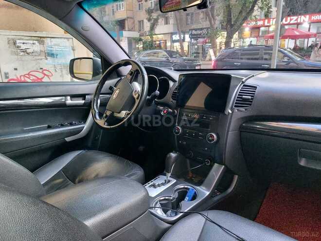Kia Sorento-9