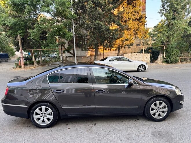 Volkswagen Passat 2006, 289,000 km - 2.0 l - Bakı