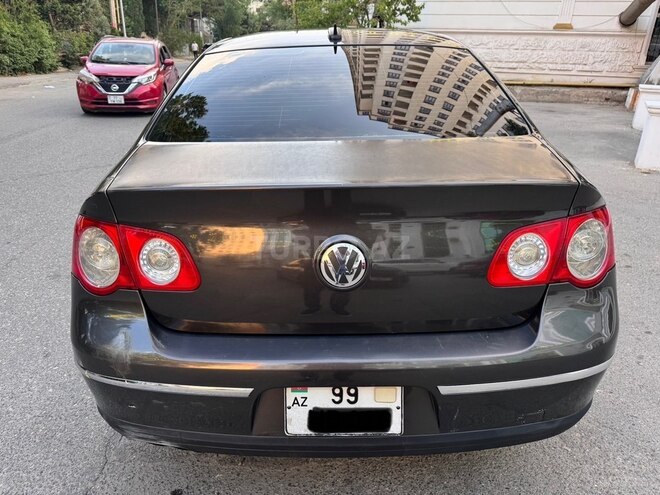 Volkswagen Passat 2006, 289,000 km - 2.0 l - Bakı