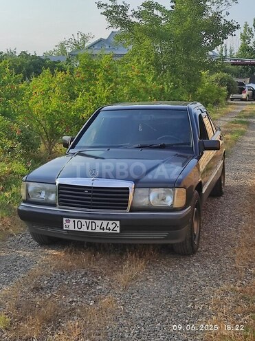 Mercedes 190 1992, 400,000 km - 1.8 l - Şirvan