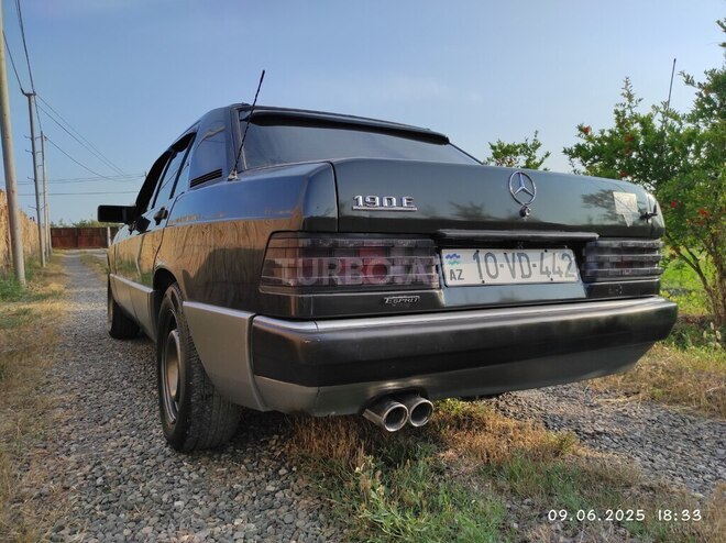 Mercedes 190 1992, 400,000 km - 1.8 l - Şirvan