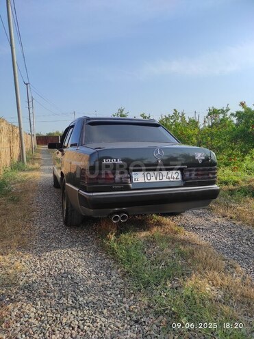 Mercedes 190 1992, 400,000 km - 1.8 l - Şirvan