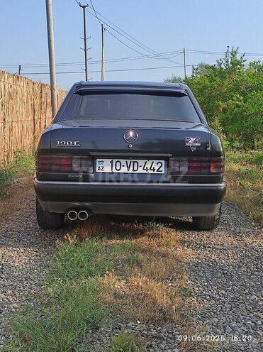 Mercedes 190 1992, 400,000 km - 1.8 l - Şirvan