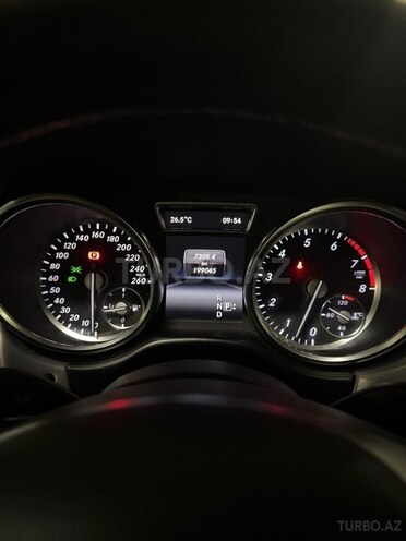 Mercedes ML 350 4MATIC-3