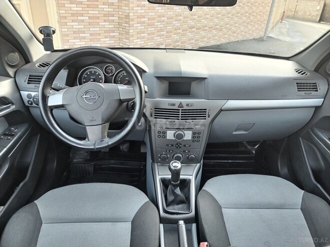 Opel Astra 2006, 218,000 km - 1.4 l - Qəbələ