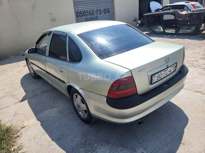 Opel Vectra 1995, 325,645 km - 1.8 l - Sumqayıt