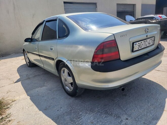 Opel Vectra 1995, 325,645 km - 1.8 l - Sumqayıt