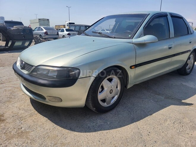 Opel Vectra 1995, 325,645 km - 1.8 l - Sumqayıt