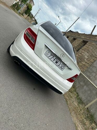 Mercedes C 200 2010, 175,000 km - 1.8 л - Bakı