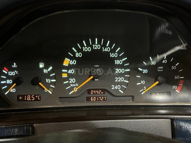 Mercedes E 200 1998, 601,000 km - 2.0 l - Bakı
