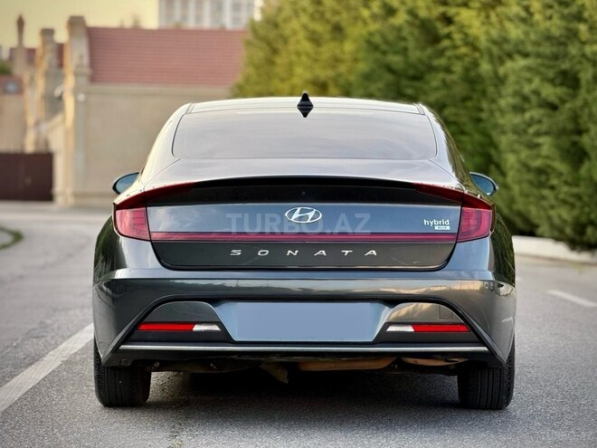 Hyundai Sonata-4