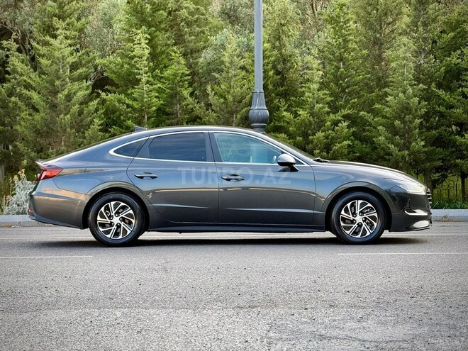 Hyundai Sonata-8