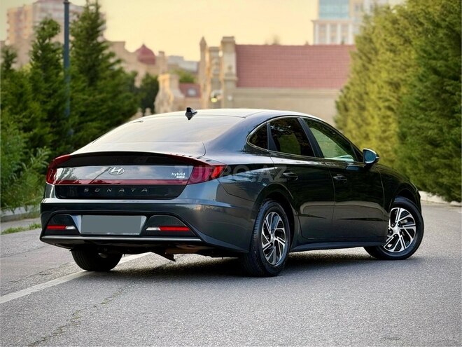 Hyundai Sonata-6