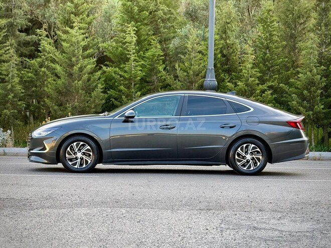Hyundai Sonata-7
