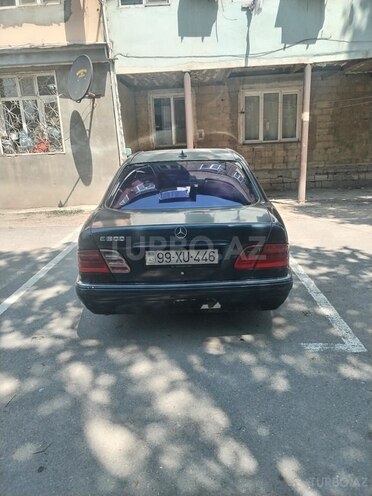 Mercedes E 290 1996, 176,000 km - 2.9 l - Sumqayıt