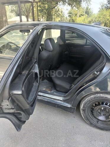 Mercedes E 290 1996, 176,000 km - 2.9 l - Sumqayıt