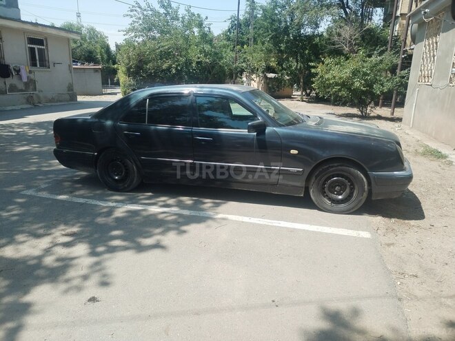 Mercedes E 290 1996, 176,000 km - 2.9 l - Sumqayıt