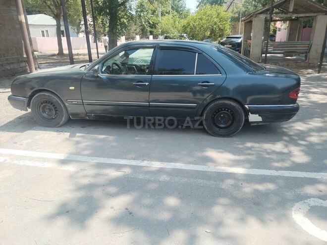 Mercedes E 290 1996, 176,000 km - 2.9 l - Sumqayıt