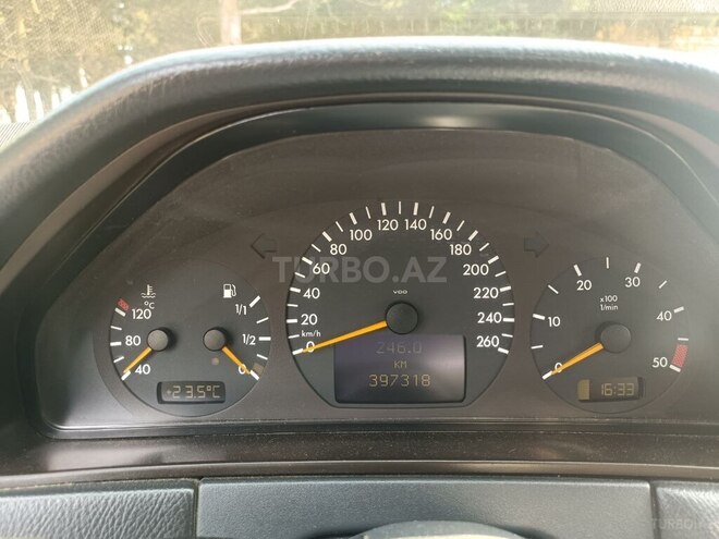 Mercedes E 270 1999, 397,318 km - 2.7 l - Bakı