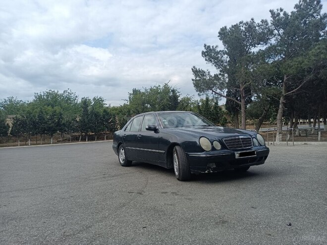 Mercedes E 270 1999, 397,318 km - 2.7 l - Bakı
